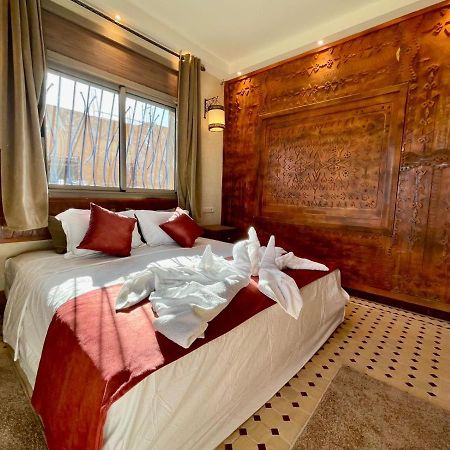 Hotel Apartments Lexpert " Riad The Family" Merzouga Bagian luar foto
