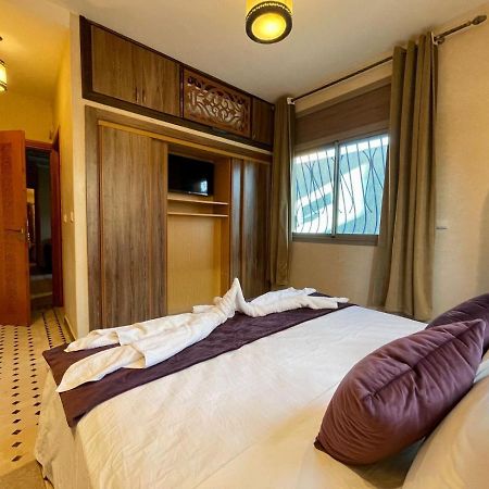Hotel Apartments Lexpert " Riad The Family" Merzouga Bagian luar foto