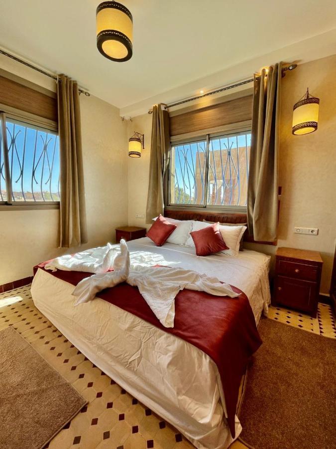 Hotel Apartments Lexpert " Riad The Family" Merzouga Bagian luar foto
