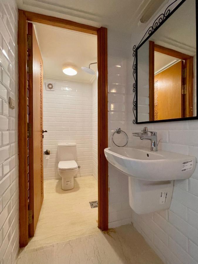 Hotel Apartments Lexpert " Riad The Family" Merzouga Bagian luar foto