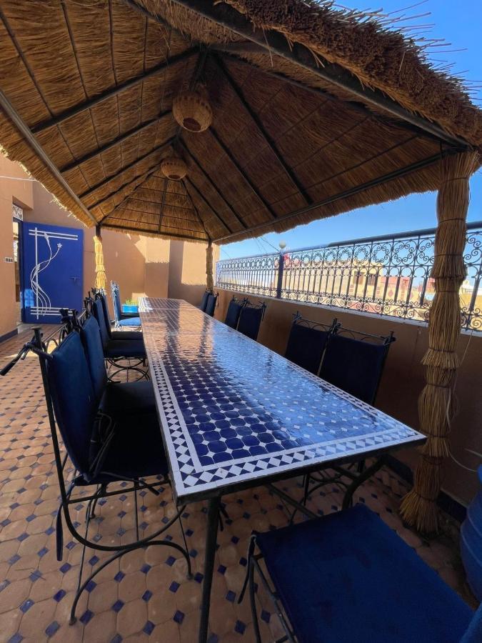 Hotel Apartments Lexpert " Riad The Family" Merzouga Bagian luar foto