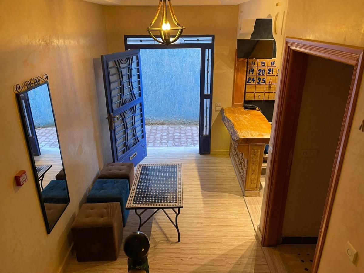 Hotel Apartments Lexpert " Riad The Family" Merzouga Bagian luar foto