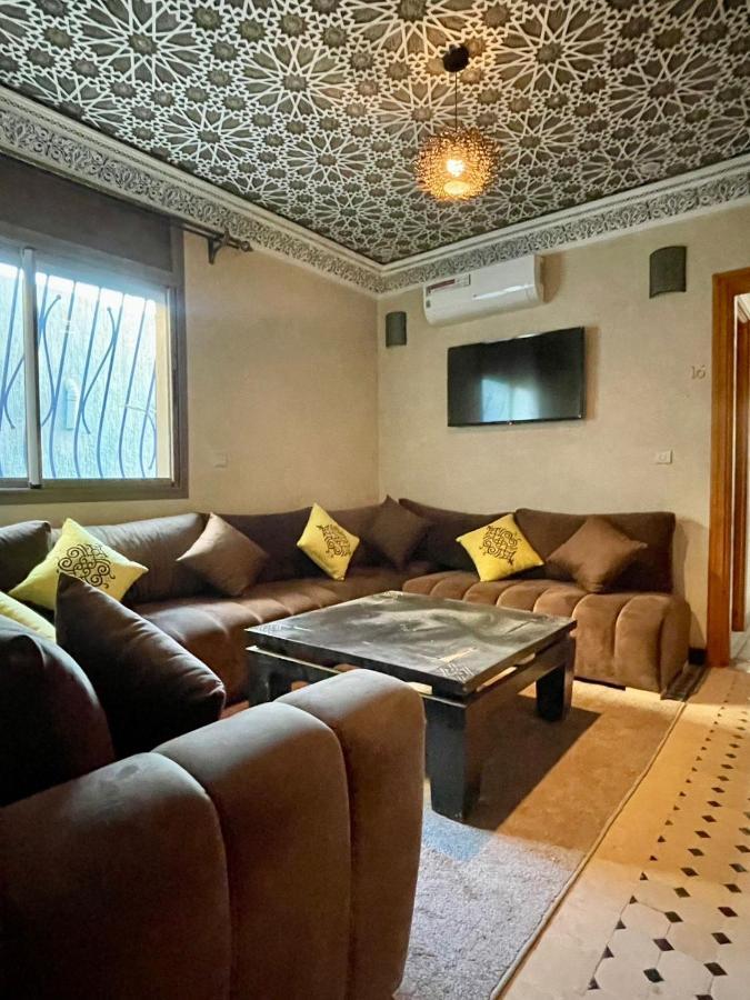 Hotel Apartments Lexpert " Riad The Family" Merzouga Bagian luar foto