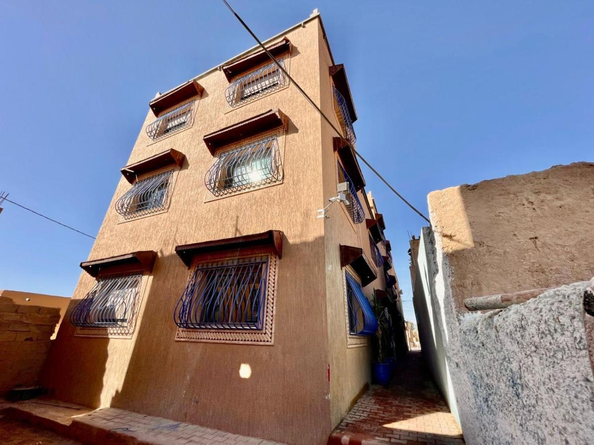 Hotel Apartments Lexpert " Riad The Family" Merzouga Bagian luar foto